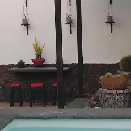 Chinijos Apartment *